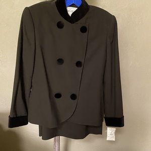 NWT  Vintage dark olive green Lord & Taylor wool suit - size 10P